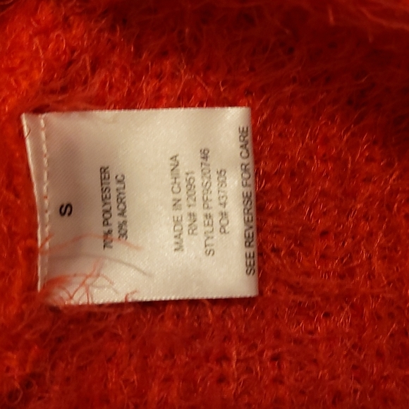 DONATING 2/14! 🎉HP🎉 Pink Rose Red Fluffy Sweater - Picture 2 of 2